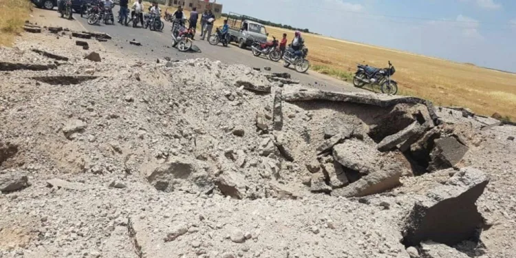 Esad Reji̇mi̇ne ait askerleri̇n geçi̇şi̇ sırasında patlama