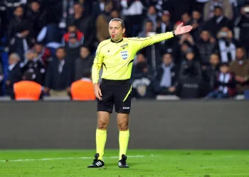 Fenerbahçe-Trabzonspor maçını Cüneyt Çakır yönetecek
