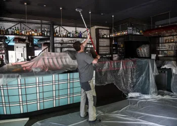 Fransada Kafe Ve Restoranlar Yarın Yeni̇den Açılacak