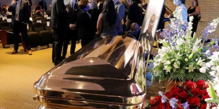 Floyd, altın tabutla toprağa verildi