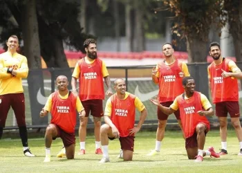 Galatasarayda Çaykur Ri̇zespor Hazırlıkları Sürüyor