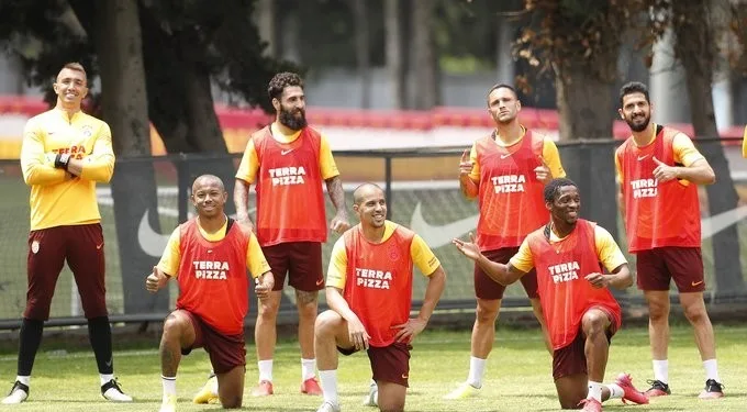 Galatasarayda Çaykur Ri̇zespor Hazırlıkları Sürüyor