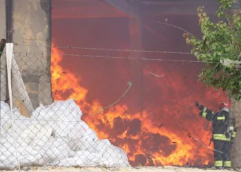 Gaziantep’te, elyaf fabrikasında büyük yangın