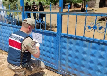 Geçmi̇ş Bayram Kutlamasına Gi̇tti̇, 12 Ev Karanti̇naya Alındı