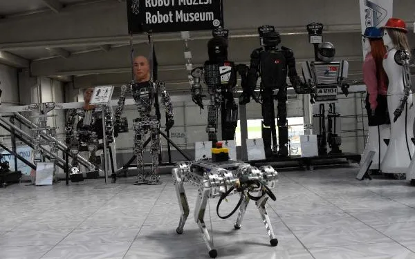 4 ayaklı robot, insanlar için tehlikeli işlerde kullanılacak