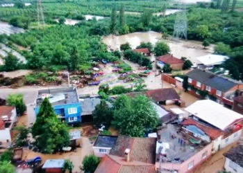 Bursa için kuvvetli yağış ve hortum uyarısı!