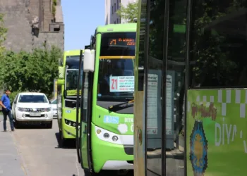 Diyarbakır’da otobüs şoförünün vi̇rüs testi̇ pozi̇ti̇f çıktı