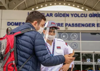 Havalimanlarında kapıda vedalaşma dönemi