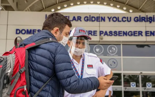 Havalimanlarında kapıda vedalaşma dönemi