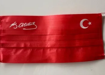 MHP’den CHP’ye Atatürk imzalı ve bayraklı maske tepkisi