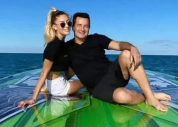 Acun Ilıcalı ve genç sevgilisi Ayça Çağla Altunkaya Bebek’te!