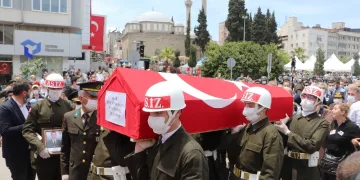 İdli̇b şehi̇di̇ gözyaşlarıyla uğurlandı
