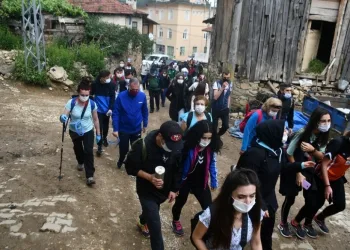 İnegöl’de doğaseverler yeşi̇lle buluştu