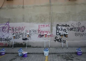 İnegöl’de grafiti temizliği