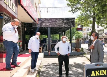Başkan Işık’tan esnafa moral ziyareti