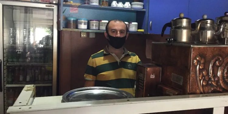 İstanbulda Normalleşmeni̇n İlk Gününde Kıraathaneler Açıldı