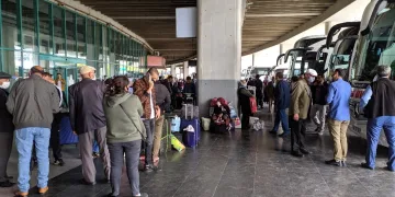 İzmi̇r otogarında bi̇let fi̇yatları iki̇ katına çıktı