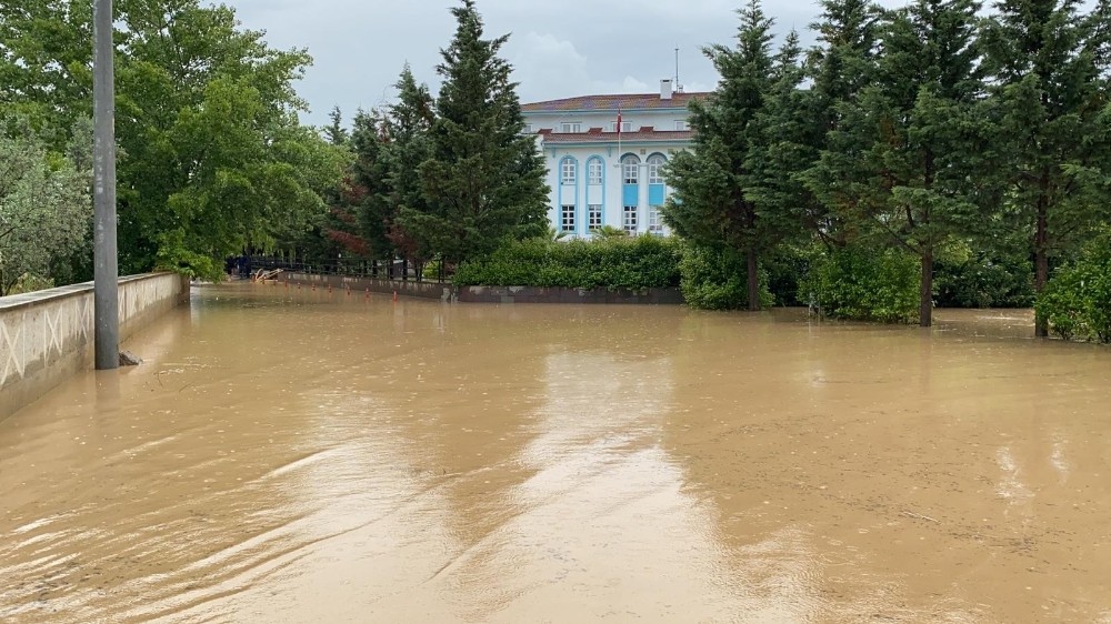 İznik sular altında kaldı