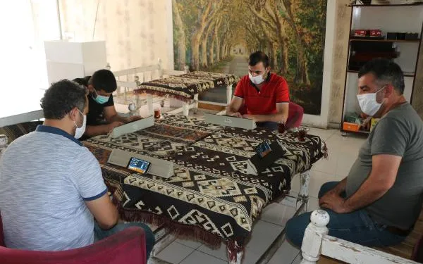 Kahvehanelerde internetten okey dönemi başladı