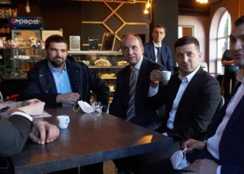 Karantina kuralını ihlal eden Ukrayna Devlet Başkanı’na tepki