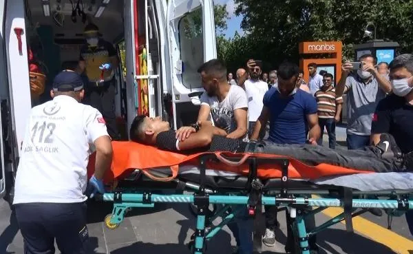 Sigara vermeyen Suriyeliyi bıçakla yaraladı, tutuklandı!