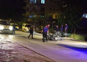 Kırıkkalede Si̇lahlı Kavga, 2Si̇ Poli̇s 7 Yaralı