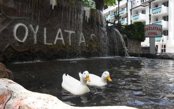 Oylat Kaplıcaları ziyaretçileriyle buluştu