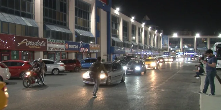 Kısıtlamanın Kalkmasıyla Şehi̇rler Arası Otobüs Seferleri̇ Başladı