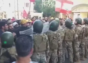 Ermeni sunucu, Lübnanlıları sokağa döktü