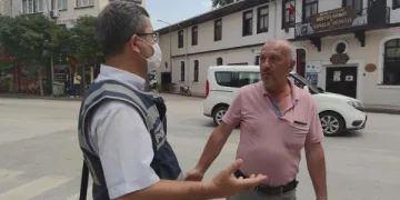 Yasaktan haberim yok dedi, kimliğini polise bırakıp gitti