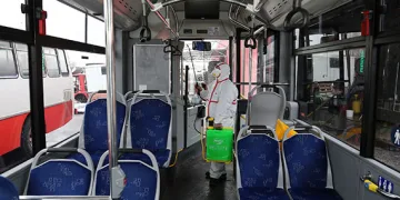 Karantinaya uymayan otobüs şoförü 12 kişiye virüs bulaştırdı