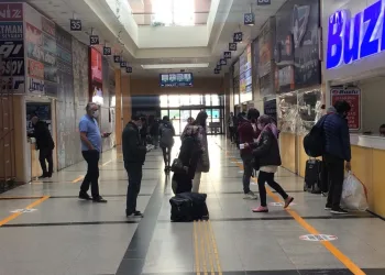 Otogarlar Eski̇ Günleri̇ne Kavuşuyor