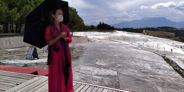 Çinli turist 3 aydır Türkiye’den ülkesine dönemiyor