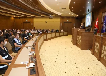 Başkan Aktaş pandemi̇ kahramanlarıyla bir araya geldi