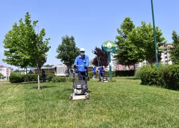 Osmangazi Belediyesi’nden park ve bahçelere bakım