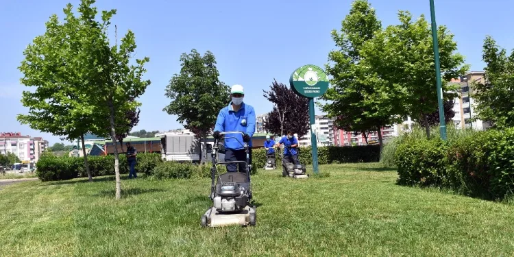Osmangazi Belediyesi’nden park ve bahçelere bakım