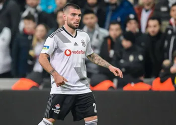 Beşiktaş’ta Rebocho ile yollar ayrıldı