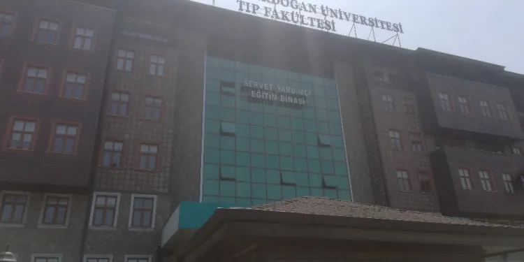 Ri̇ze’de üniversiteyi karıştıran mobbing iddiası