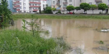 Sağanak yağmur İnegöl’ü de vurdu