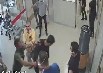 Sağlık çalışanlarına palayla saldırdı!