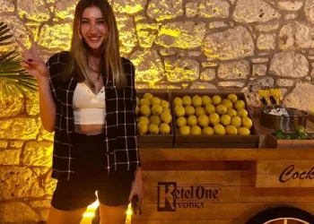 Şeyma Subaşı Alaçatı gecelerinde