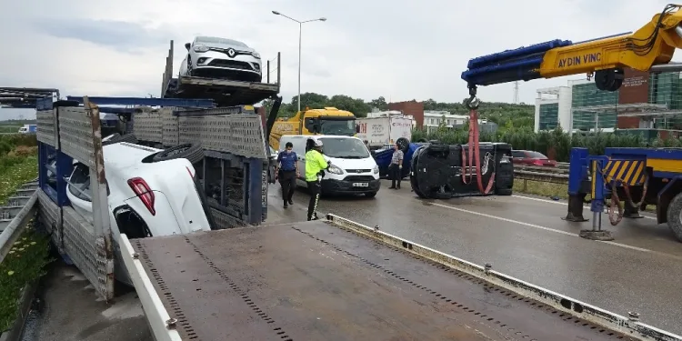 Bursa’da sıfır otomobiller hurdaya döndü