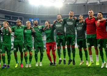 Bursaspor son dakikaları seviyor