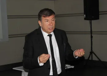 Tanju Çolak: “Futbolcuların para aşkı daha büyük”