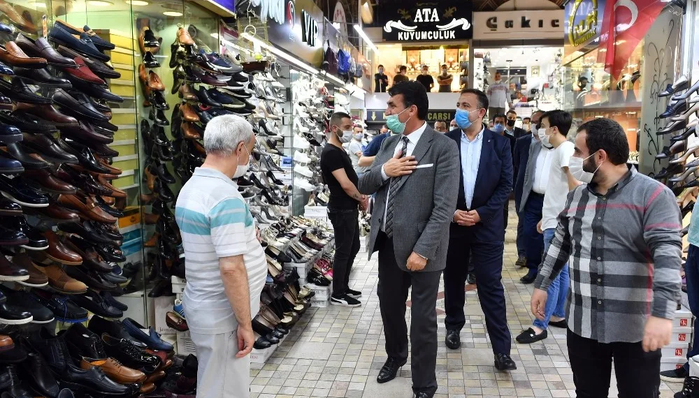 Tari̇hi̇ çarşıya Osmangazi̇ eli̇
