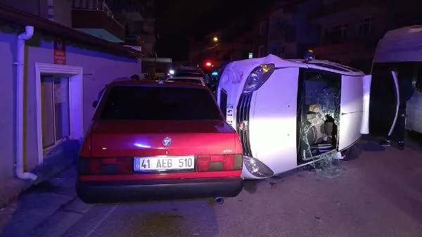 Tartıştığı kişinin üzerine otomobilini sürerken kaza yaptı: 2 yaralı