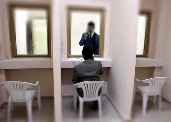 Cezaevlerinde kapalı görüş başladı