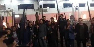Ellerinde tüfeklerle video çeken 20 kişi gözaltına alındı