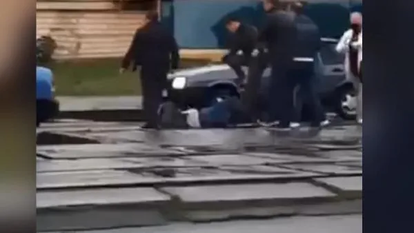 Yolculara maske tak uyarısı yaptı, dayak yedi!