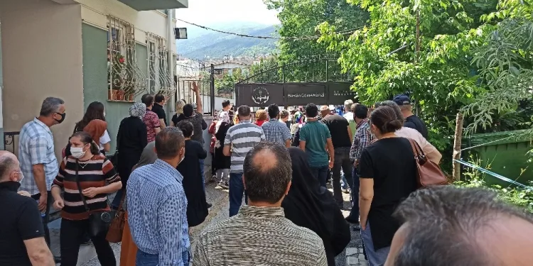 Veli̇ler sosyal mesafeden sınıfta kaldı…
